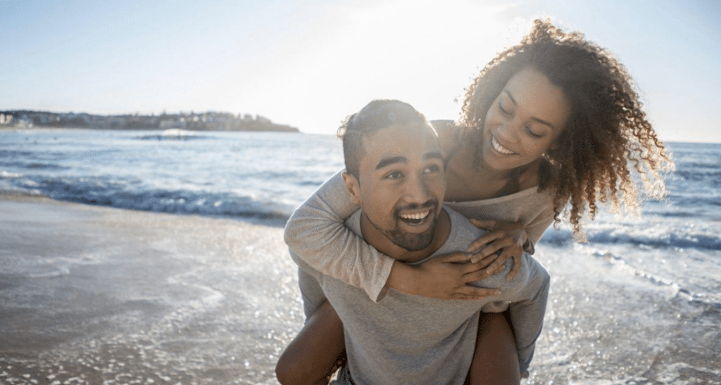 Experts debate if a summer fling can turn into a real relationship