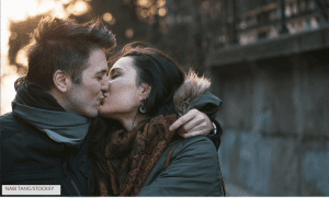 How Long Should A Makeout Last?